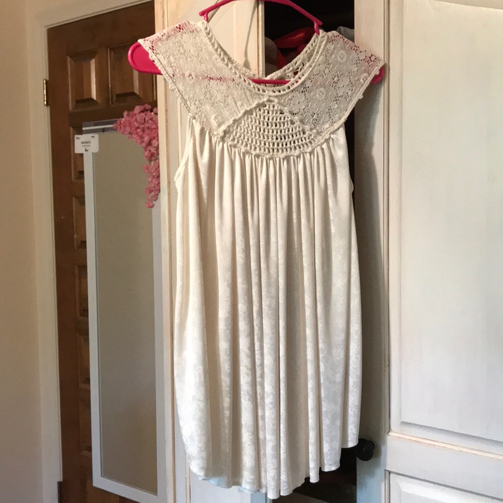 Size S Free People cute Knit Top